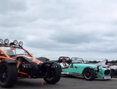 Η απόλυτη αναμέτρηση: Ariel Atom 3.5 Vs Ariel Nomad Vs BAC Mono Vs Caterham 620S (βίντεο)